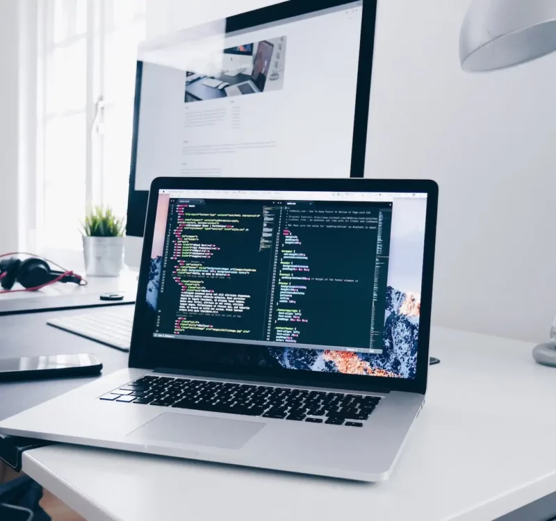 christopher-gower-m_HRfLhgABo-unsplash